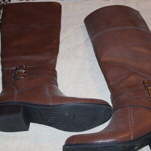 Womens Boots, Brown Size 8.5